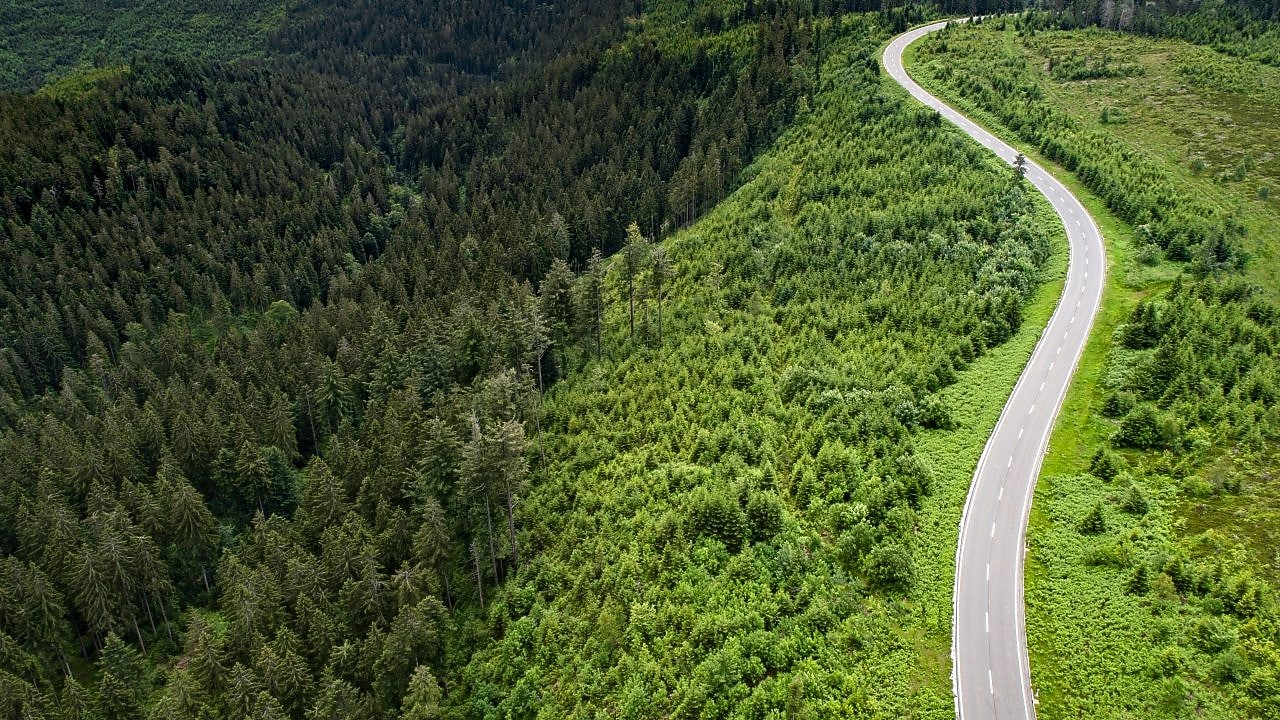 Kamion az autópályán