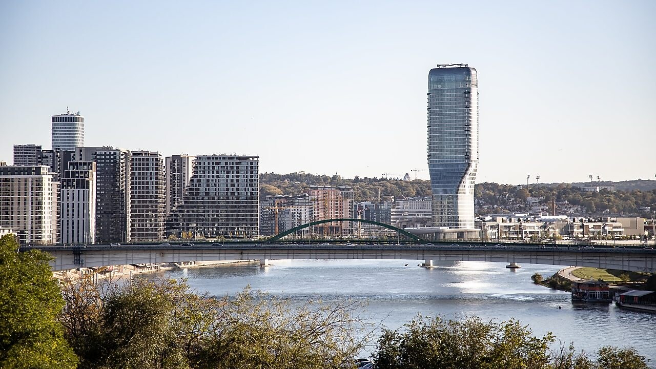 Vizitați unul dintre punctele de vânzare JUGOEXSIM