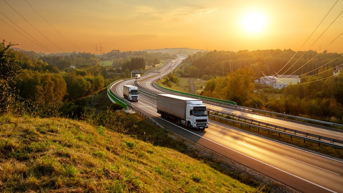 Vehicule pe două autostrăzi