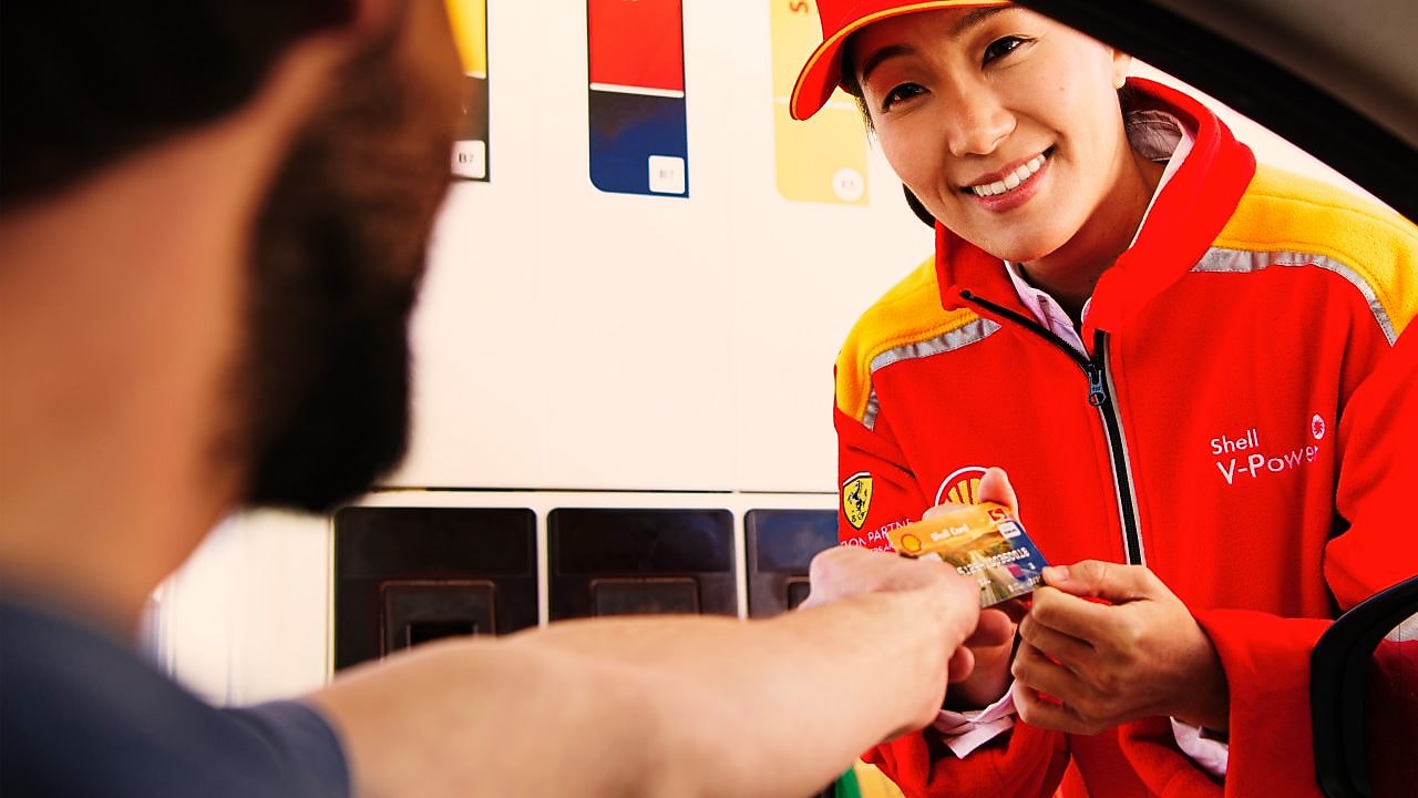 paying at shell station